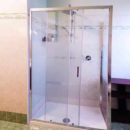 Il Casale Del Roero كانالي