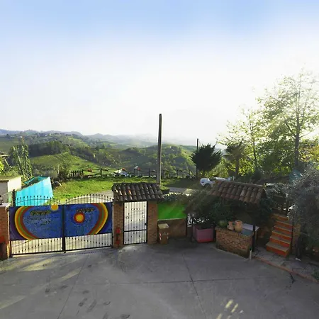 펜션 Il Casale Del Roero 카날레